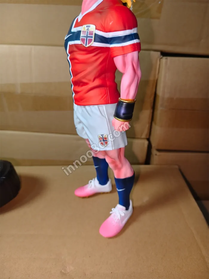 10" (25.4cm) Norwegian Super Athlete Anime Figure 1/8 Scale Statue - Image 2